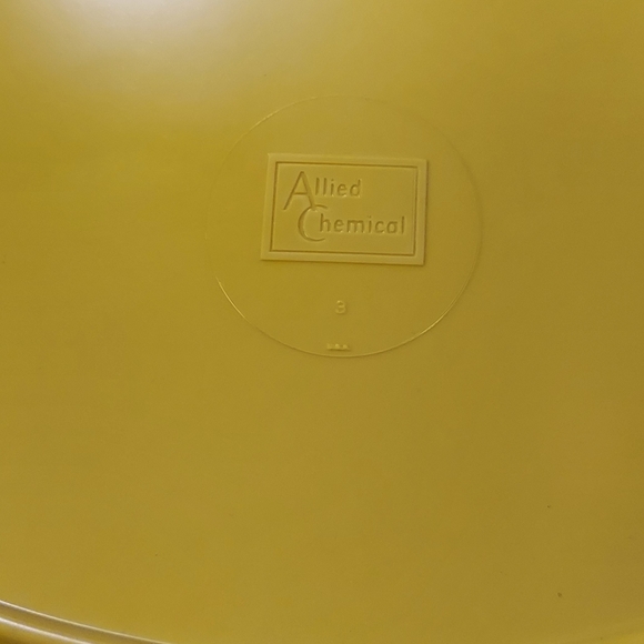 Allied Chemical And Misc Melamine Dishes Mustard 45 Pieces Total - Picture 8 of 12